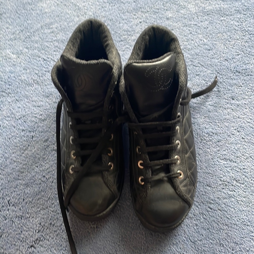Chanel women shoes , size 6 women’s. Black